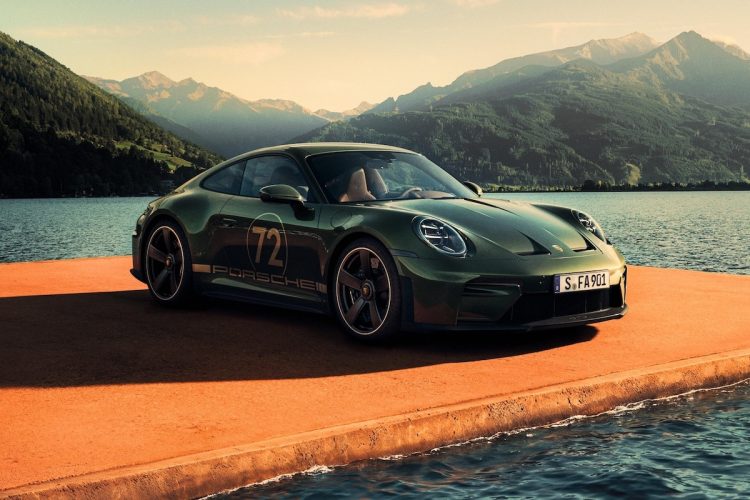 Hommage poignant à un visionnaire : plongez dans l’univers fascinant de la 911 GT3 90 F. A. Porsche.