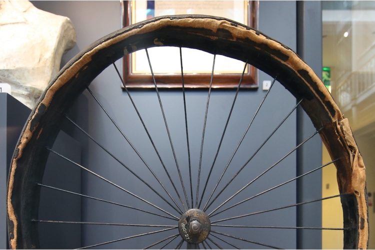 137 ans après, comment l’invention du pneu par John Boyd Dunlop a changé notre quotidien ?