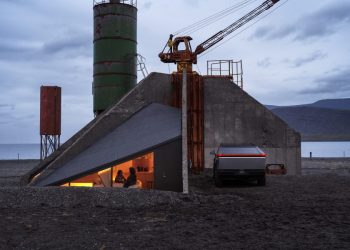 Les propriétaires de Cybertruck de Tesla face à un délai inattendu pour une fonctionnalité révolutionnaire !