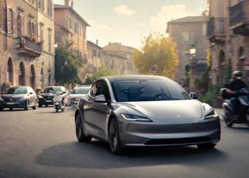 Tesla prolonge les manèges supervisés de FSD en Europe : une décision inattendue qui suscite de vives interrogations !