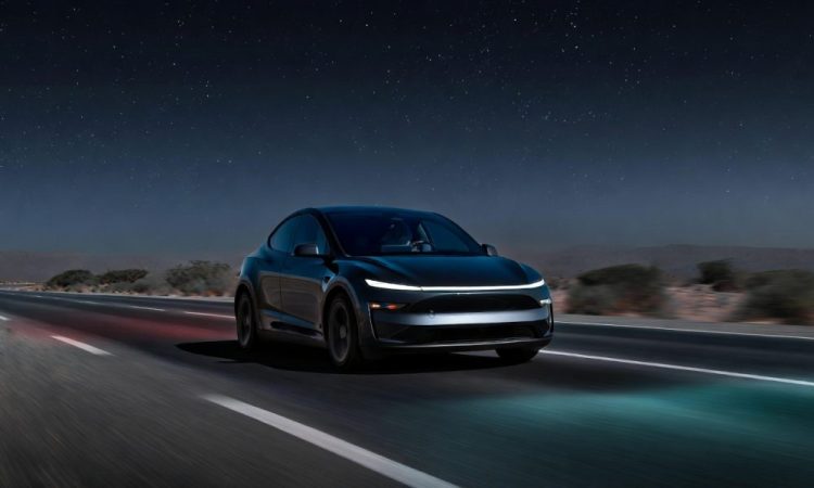 Elon Musk annonce une date surprenante pour la sortie du FSD de Tesla aux Émirats !