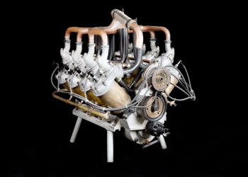 Le saviez-vous ? L’incroyable origine française du mythique V8 américain va vous étonner !