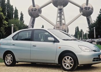La Toyota Prius : l’innovation automobile qui change tout, mais à quel prix ?
