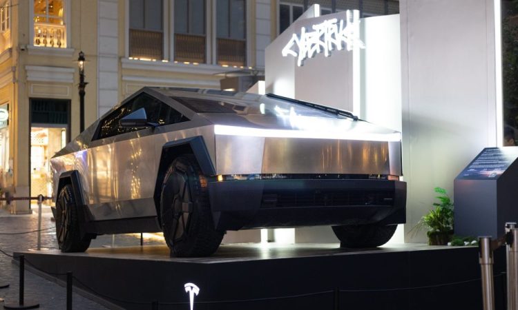 Ford abandonne les gros SUV électriques : un coup de pouce inattendu pour Tesla ?