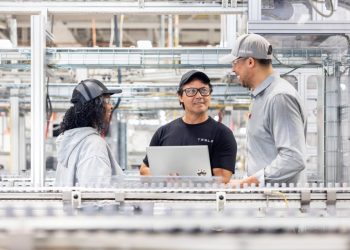 Tesla loue un impressionnant bâtiment R&D de 108 000 pieds carrés à proximité de l&rsquo;usine de Fremont : que cache cette expansion ?