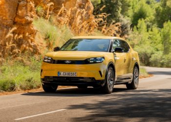 Autonomie améliorée : mais pourquoi la recharge reste-t-elle si lente pour les Ford Capri et Explorer ?