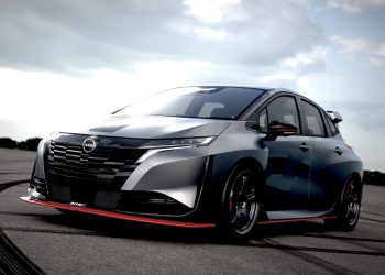 L&rsquo;Aura NISMO RS : l&rsquo;hybride sportive qui va bouleverser vos attentes chez Nissan !
