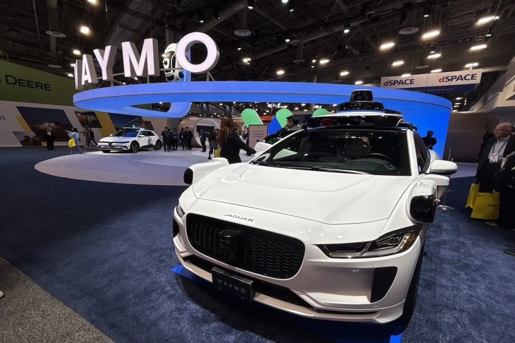 Tesla surclassé ? Waymo impressionne au CES de Las Vegas !