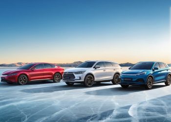 BYD dépasse Tesla : la surprise qui bouleverse le marché automobile !