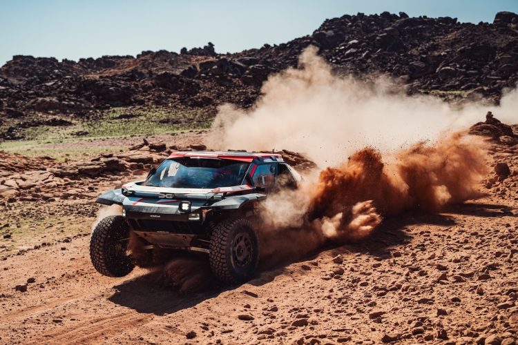 Dacia s&rsquo;impose et devient une légende inattendue du Dakar !