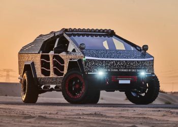 Supercar Blondie met en vente un incroyable Tesla Cybertruck qui va vous surprendre !