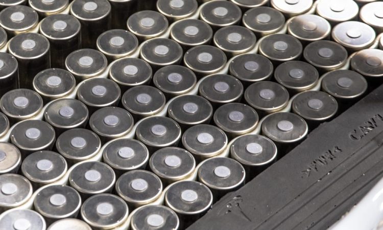 Tesla annonce avoir enfin résolu le processus de cathode sèche de sa batterie 4680 : une avancée inattendue !