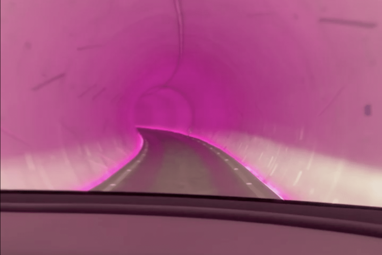 Vivez l&rsquo;expérience unique du Tesla Vegas Loop : une aventure qui va vous surprendre !