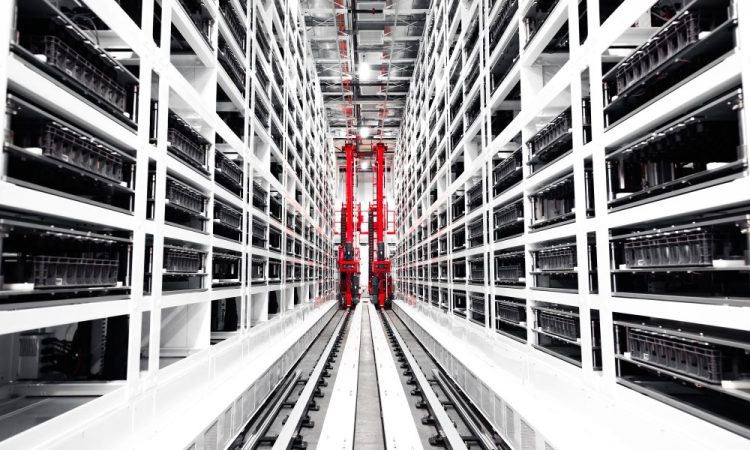 Tesla renforce son approvisionnement américain en batteries LFP grâce à un partenariat inattendu avec LG Energy Solution : un tournant surprenant !