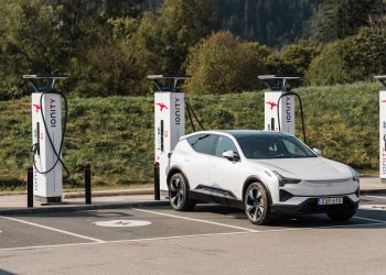 Polestar met le cap sur l&rsquo;Europe : la recharge électrique va-t-elle conquérir nos routes ?