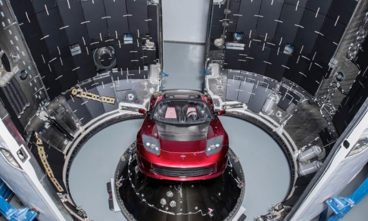 Le lancement du Tesla Roadster par Falcon Heavy de SpaceX : un événement mémorable laissé dans l&rsquo;oubli ?