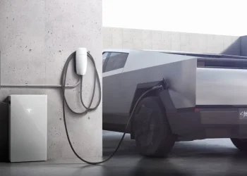 Le programme révolutionnaire de Tesla pour relier le Cybertruck au réseau électrique au Texas va vous surprendre !