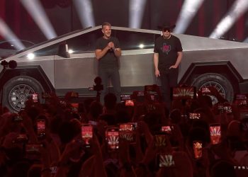 Le nouveau modèle de Cybertruck de Tesla disparaît en moins de 24 heures : que se passe-t-il vraiment ?