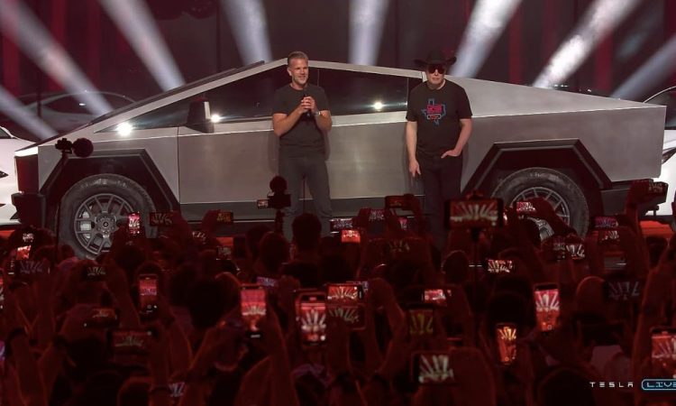 Le nouveau modèle de Cybertruck de Tesla disparaît en moins de 24 heures : que se passe-t-il vraiment ?