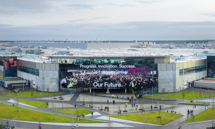 Tesla Giga Berlin : la croissance menacée par des influences externes selon Elon Musk ?