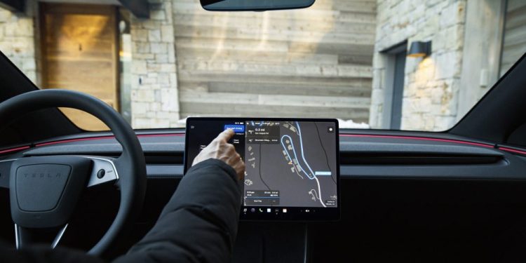 Les propriétaires de Tesla franchissent le cap des 8 milliards de miles parcourus en FSD supervisé : un exploit incroyable !