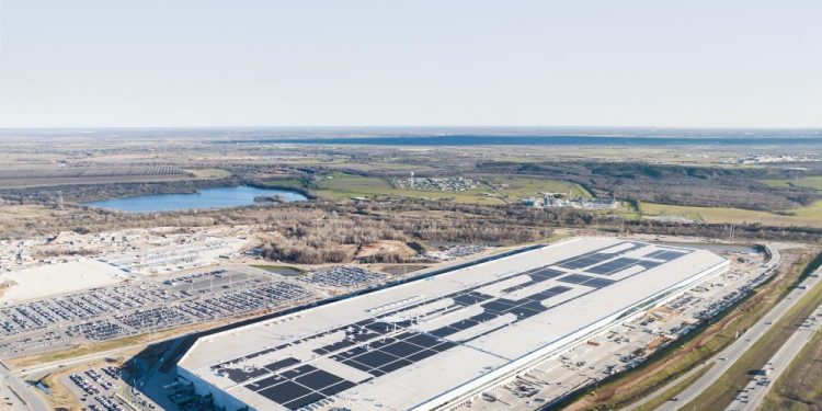 Tesla remporte un nouveau prix que les critiques vont littéralement détester !