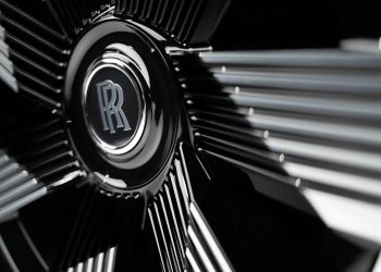 Rolls-Royce surprend tout le monde avec un coup de théâtre pour son avenir électrique.