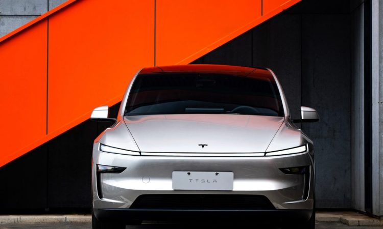 La Tesla Model Y L aperçue sur des camions de transport en Australie : une arrivée imminente ?