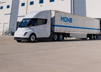 Tesla Semi élargit son programme pilote : les révélations surprenantes d&rsquo;une entreprise logistique texane.