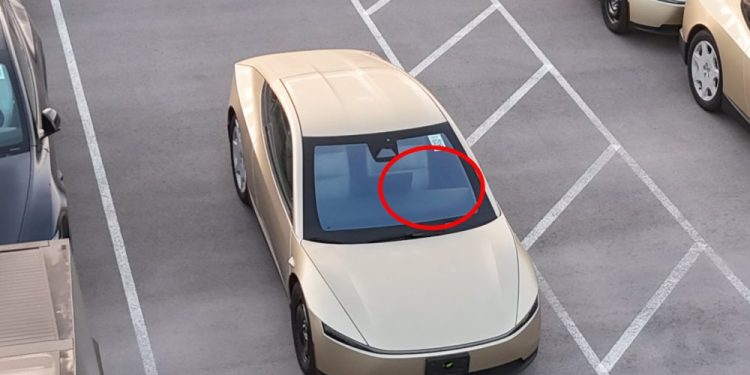 Tesla dévoile un aspect choquant de la fonctionnalité du Cybercab alors que la production atteint le mode Plaid.