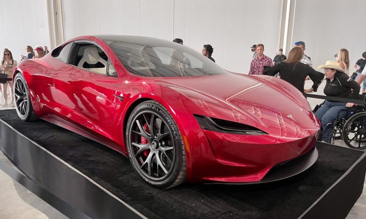 Le Tesla Roadster se met à jour, mais pas comme les fans l’espéraient !